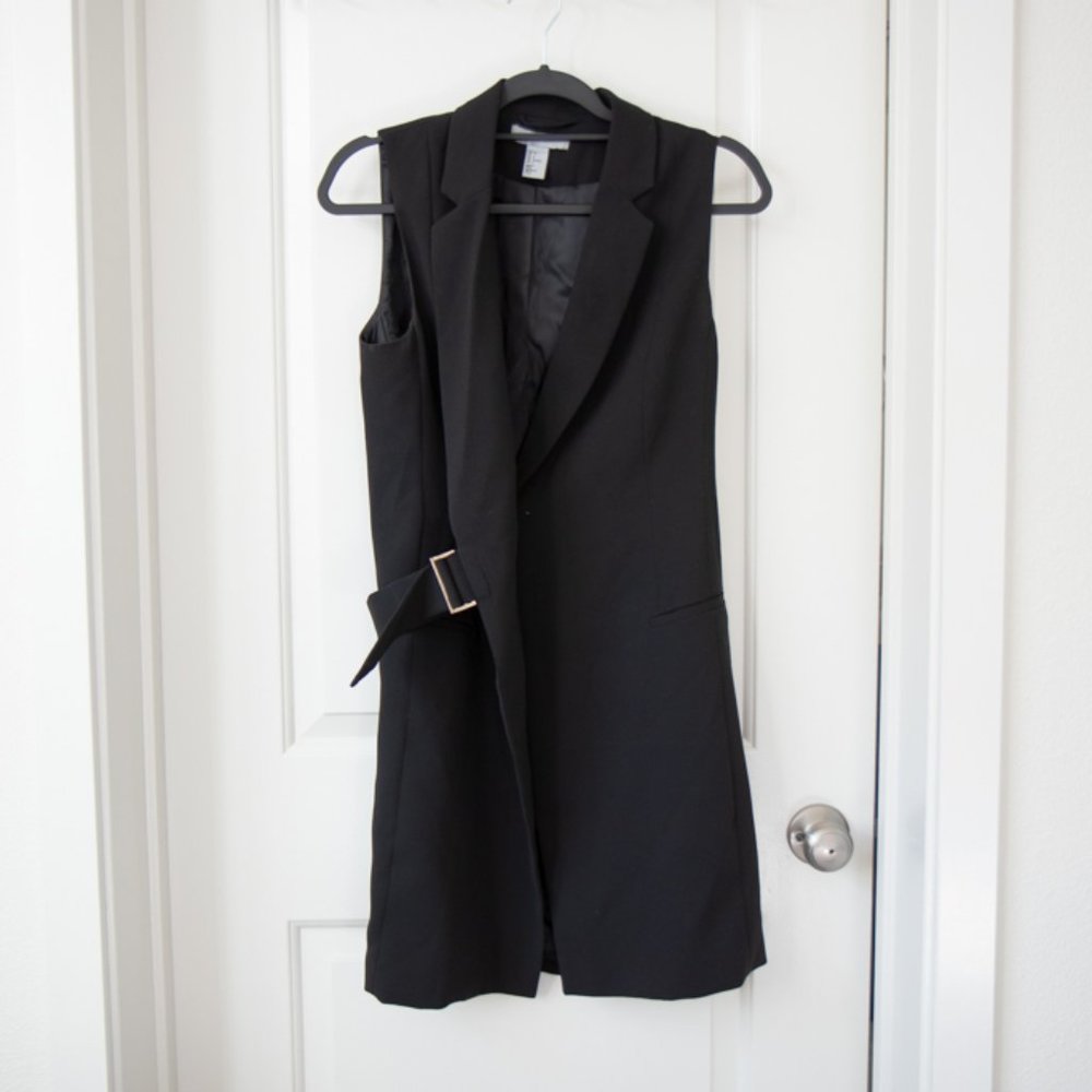 H&M black sleeveless blazer dress/jacket